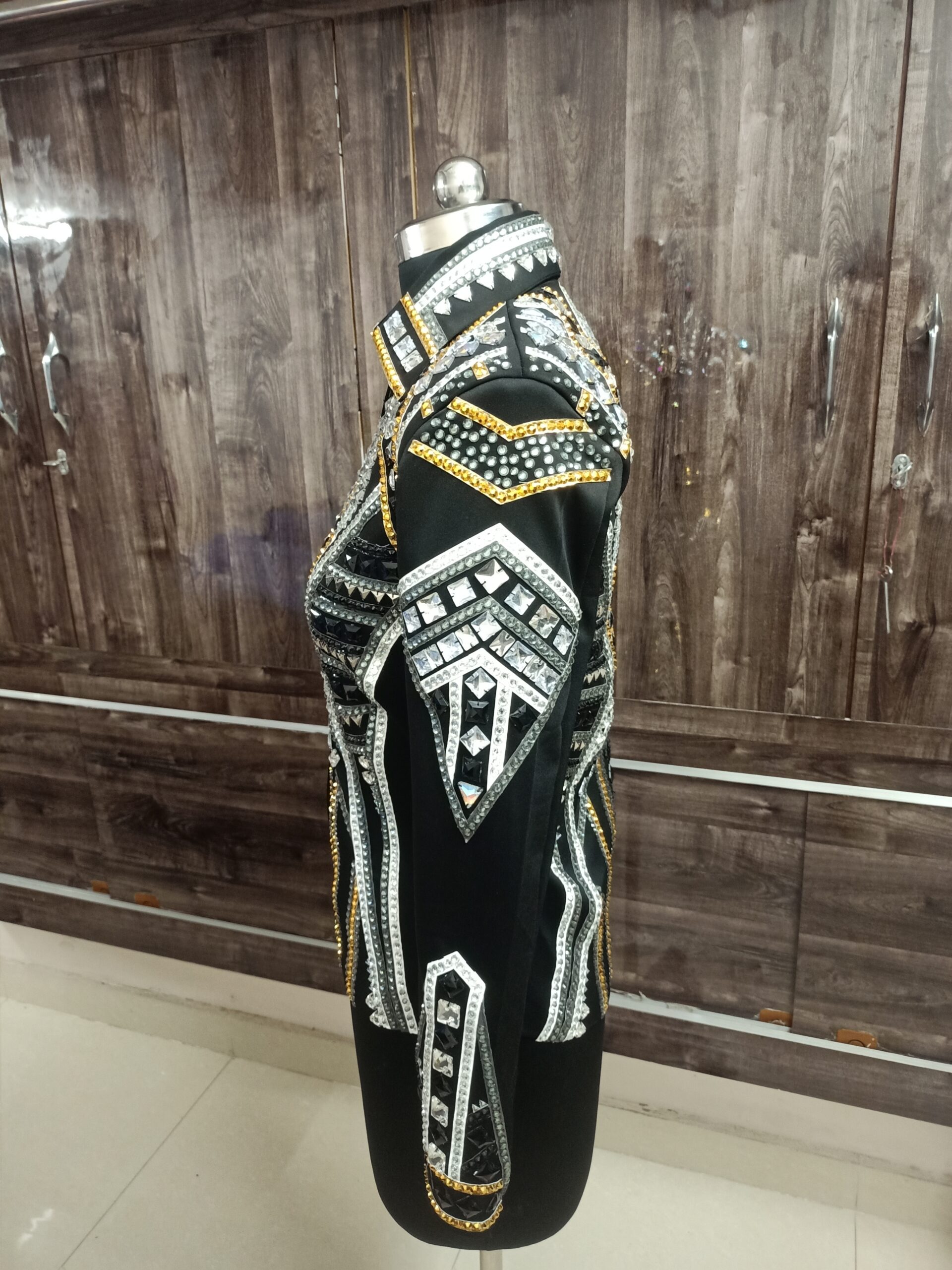 Black & Gold Crystal Show Jacket–Western Horsemanship / Rodeo Competition Jacket - Image 4